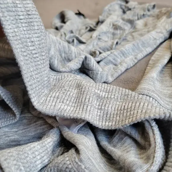 BANANA REPUBLIC Shirt Womens Medium Gray Long Sleeve Speckled Ruffle Hem - Picture 9 of 13